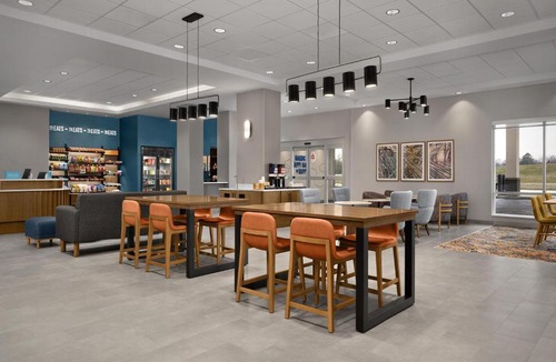 Dexter Hotel | Hampton Inn By Hilton Dexter