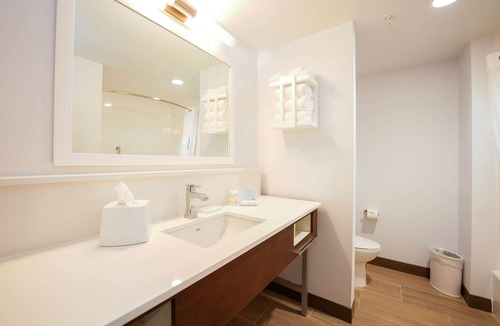 Heather Gardens Hotel | Hampton Inn & Suites Aurora South Denver