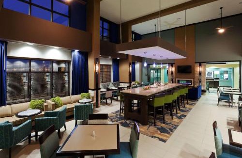 Gateway Hotel | Hampton Inn & Suites Denver Airport/Gateway Park