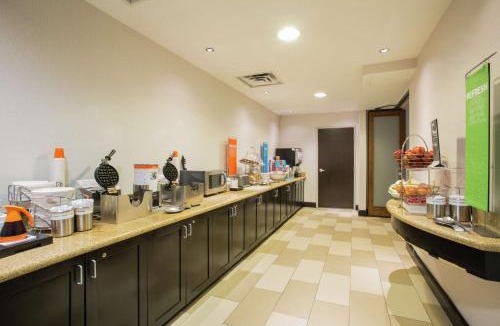 Uptown Hotel | Hampton Inn & Suites Denver-Downtown