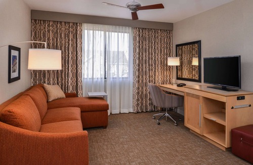 Highland Hotel | Hampton Inn & Suites Denver-Speer Boulevard