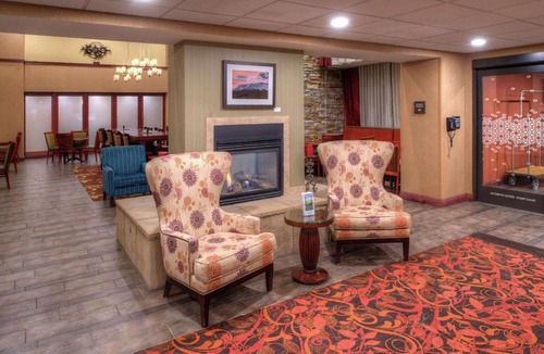 Glenwood Springs Hotel | Hampton Inn & Suites Rifle