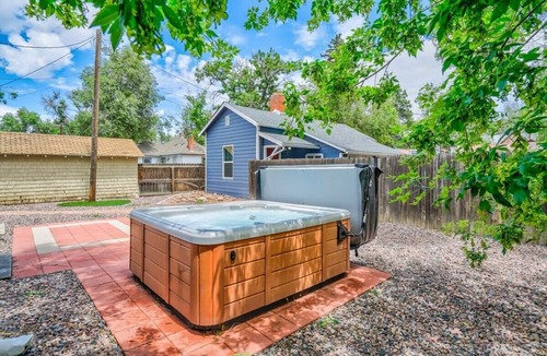 Central Colorado Springs Apartment | Heart Of Downtown, King Bed, Hot Tub, Has It All!