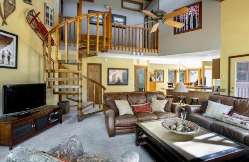 Baldy Mountain House | Heartstone Hideaway