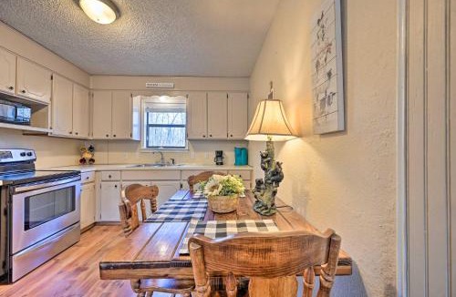 Broken Bow House | 'Hidden Oaks' Broken Bow Vacation Rental, Pets OK!