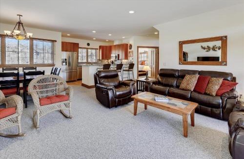 The Highlands House | Highland Greens 66 townhouse