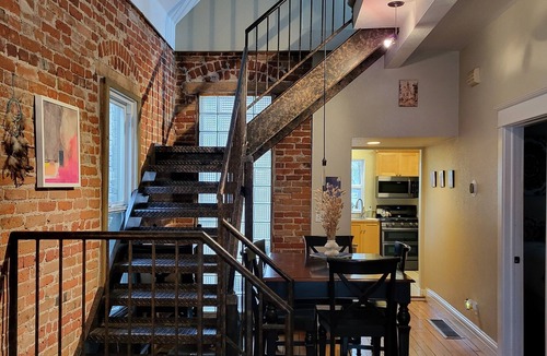 West Highland House | Highland Square Cutie-Charming house-walking distance to restaurants/shops