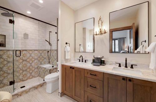 Highlands Townhomes Apartment | Highlands Lodge 403 Penthouse by East West Hospitality