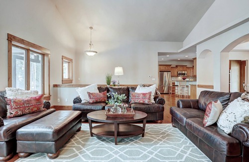 The Highlands House | Highlands Trail House: Gorgeous Home - Hot Tub.