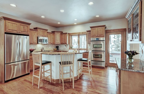 The Highlands House | Highlands Trail House: Gorgeous Home - Hot Tub.