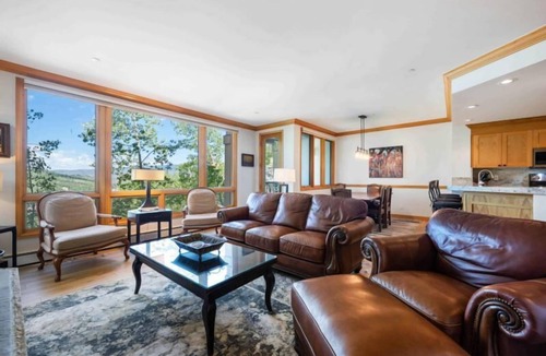 Highlands Townhomes Condo | Highlands Westview 209