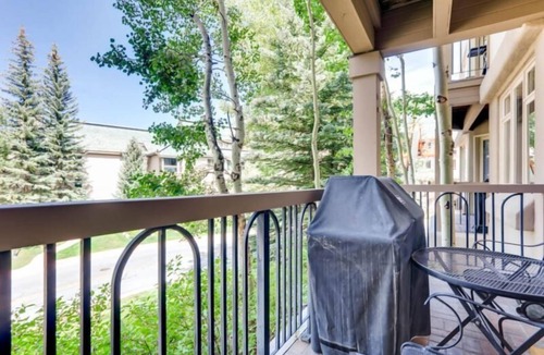 Highlands Townhomes Condo | Highlands Westview 102
