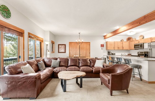 Four O'Clock House | Hike or Ski In/Ski Out; Walk to Town; Hot Tub/Pool