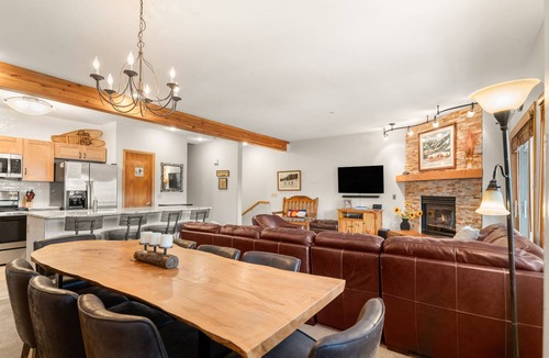 Four O'Clock House | Hike or Ski In/Ski Out; Walk to Town; Hot Tub/Pool