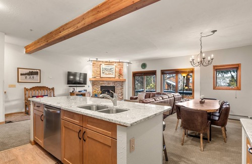 Four O'Clock House | Hike or Ski In/Ski Out; Walk to Town; Hot Tub/Pool