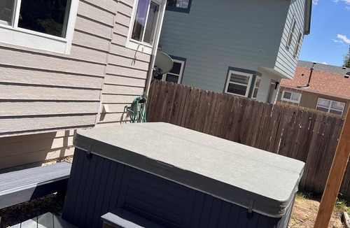 Mountain Shadows House | Hiking*Biking*Hot Tub*Fire Pit*Perfect Location