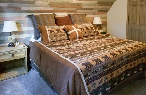 Cripple Creek House | Hillside Cripple Creek Cabin with Hot Tub, Mtn Views