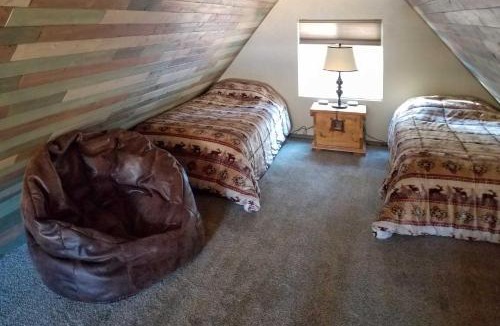 Cripple Creek House | Hillside Cripple Creek Cabin with Hot Tub, Mtn Views