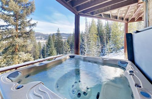 Tabernash House | Hilltop Palace