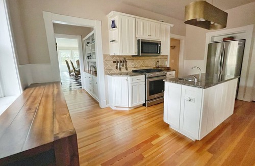 Broadmoor House | Historic 5-Bedroom Estate, steps from Broadmoor Hotel