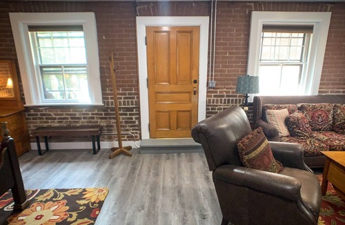City Park West Apartment | Historic Carriage House Guest Suite WalkScore 91