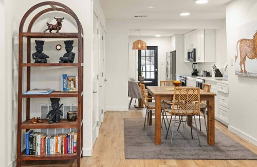 Central East Austin House | Historic Central Eastside Home with Private Sauna