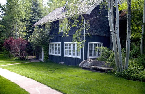 Redstone House | Historic Cottage on Private Estate with Swimming Pool & Tennis Court on Site!
