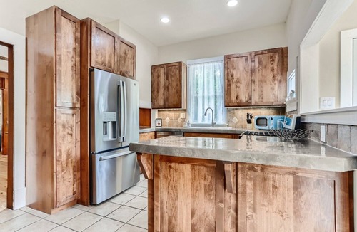 Longmont House | Historic Downtown Home | Hot Tub | Pet Friendly