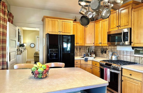 Old North End House | Historic Family Retreat! 4 Minutes to Downtown & Colorado College