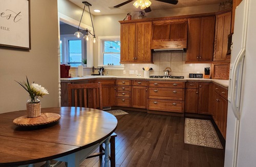 Manitou Springs House | Historic home nestled at the foot of Pikes Peak! Quick walk to downtown & More~