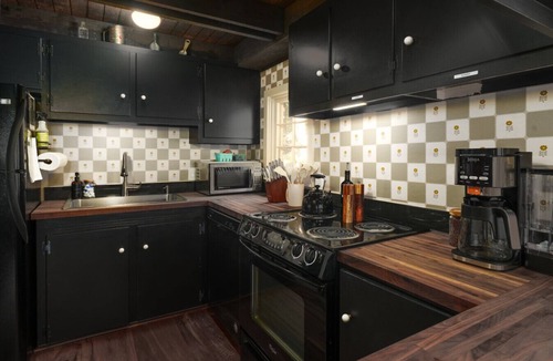 Aspen Brook House | Historic mountain cabin|King bed|Fireplace