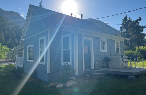 Cascade House | Historic Olde Poste in Cascade