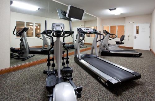 Fort Collins Hotel | Holiday Inn Express Hotel & Suites Fort Collins by IHG