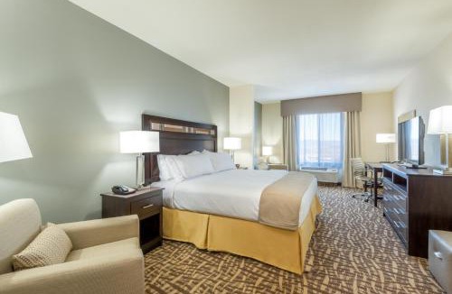 Castle Rock Hotel | Holiday Inn Express & Suites Denver South - Castle Rock by IHG