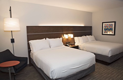 Sterling Hotel | Holiday Inn Express & Suites Sterling by IHG