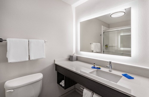 Trinidad Hotel | Holiday Inn Express & Suites Trinidad by IHG