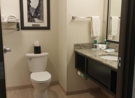 Golden Hotel | Holiday Inn Express & Suites Golden by IHG