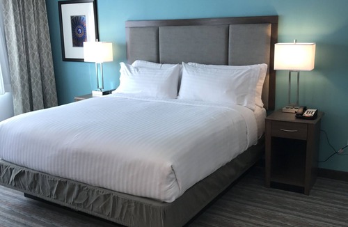 Centennial Hotel | Holiday Inn & Suites Denver Tech Center-Centennial by IHG