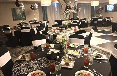 Centennial Hotel | Holiday Inn & Suites Denver Tech Center-Centennial by IHG