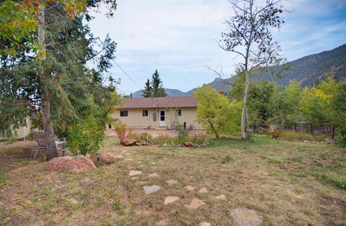 Cascade Villa | *Home Away From Home Cabin in the Mountains*