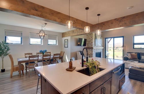Grand Elk Ranch House | Home on Golf Course w/Hot Tub, Near Grand Lake