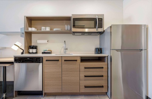 Southeast Colorado Springs Hotel | Home2 Suites By Hilton Colorado Springs Airport