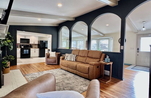 Littleton House | Homebase 4BR/3BA, Park, Fire-pit, Gym Equip, Theatre, Kids Room, Arcade, AC