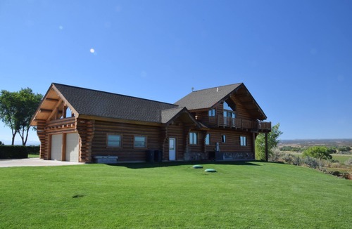 Lazear House | Horns Family Farm Olathe, Colorado