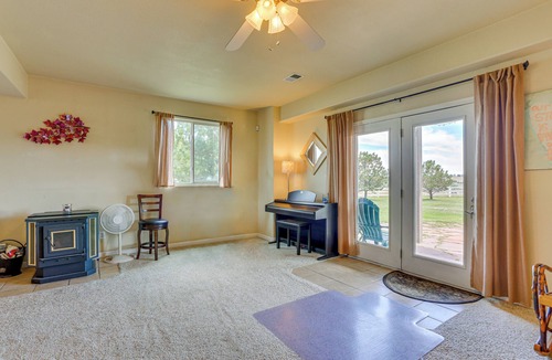 Elizabeth House | Horse Country Home Near Castlewood Canyon!