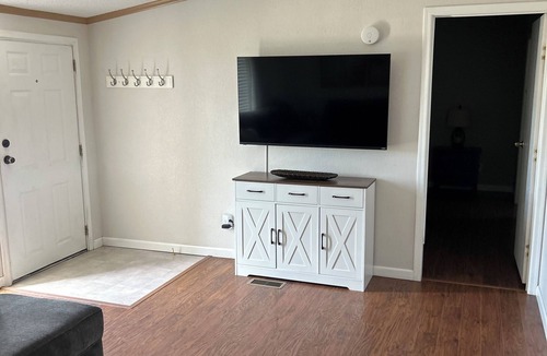 Larkspur House | Horse Ranch with 4-bedroom house in lovely Larkspur with WiFi, AC