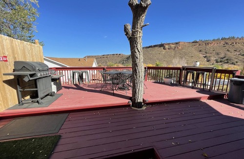 Fort Collins House | Horsetooth Cottage with EV Charger
