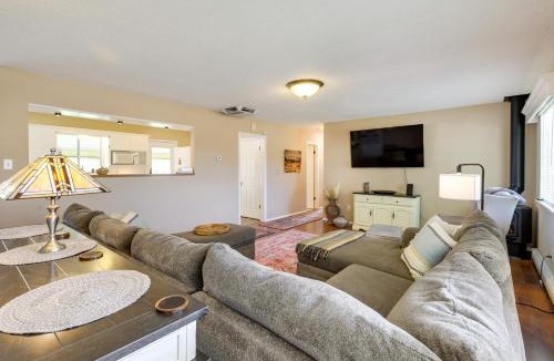 Clifton House | Hot Tub and Fire Pit Serene Clifton Retreat!