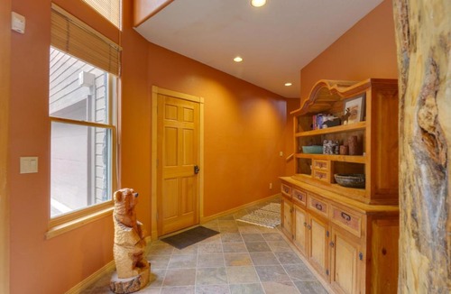 Warrior's Mark West House | Hot Tub and Ski Shuttle Rustic Breckenridge Retreat