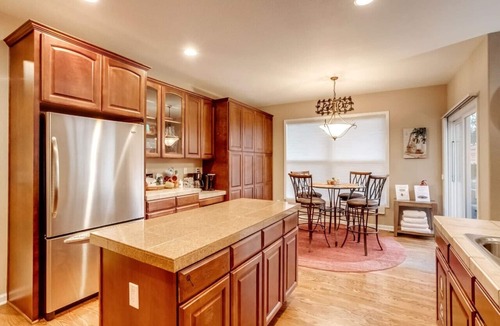 Centennial House | Hot-Tub | Close to Denver | Garage & Fire Pit